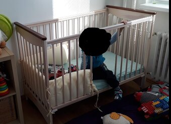 Prodám dětskou postýlku - 2
