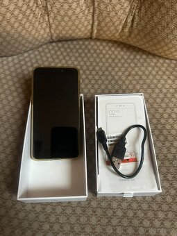 Mobil Xiaomi Redmi 4X 3 GB / 32 GB DUAL SIM černý - 2