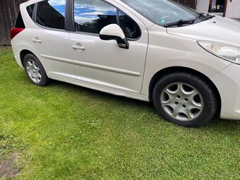 Prodam peugeot 207 1.6 88kw - 2