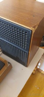 Gramofon TESLA nzc 130 - 2