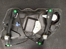 Originál stahovačky ze dveří VW Passat B6 3C - 2