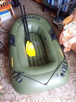 Nafukovací gumový člun Commando 200 včetně vesel - 2