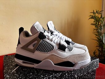 Jordan 4 Military Black - 2