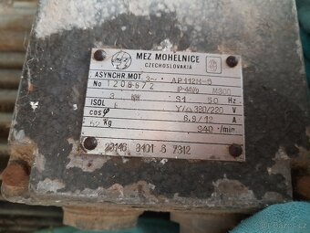 Česačka ovčích kožešin - 2