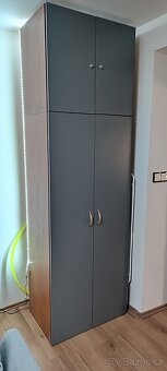 Šatní skříň s nástavcem - 2