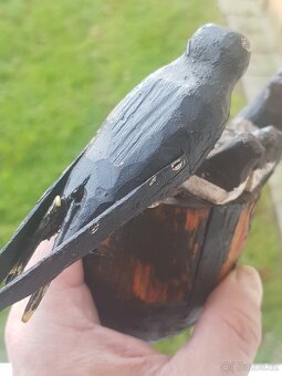 Starozitna drevorezba-vlaštovky. - 2