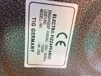 Elektrická pečící pánev - 2