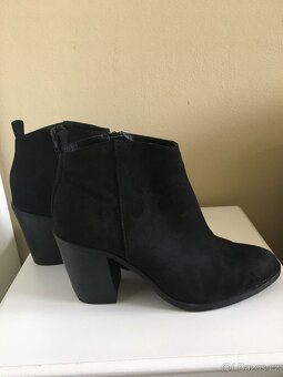 Kotníčkové kozačky černé semišové - 2