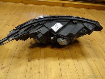 Světlomety LED Renault Kangoo (2023) - 2