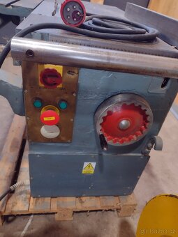 truhlářská pila UMARO - 2