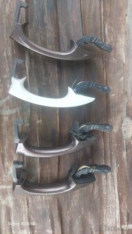 Levá klika dveří elektricka Oct.3 - 2