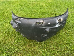 podběh přední levý Land Rover Discovery 3 - 2