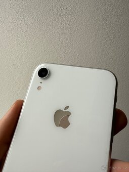 iPhone XR 128gb 100% baterie - 2