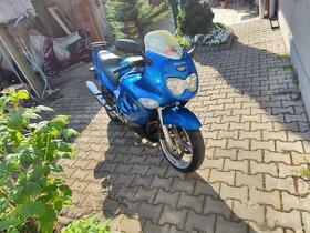 Suzuki GSX 600f - 2