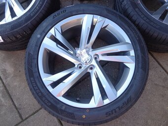 Volkswagen Tiguan Skoda Kodiaq original letna sada kol R19 - 2