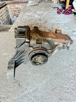Bmw e36 320i samosvor - 2