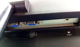 Prodám 22" LCD monitor Hyundai N220W. - 2