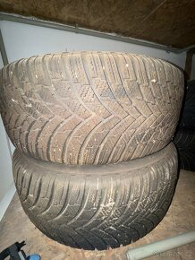 Pneu 225/55 R17 zimní - 2