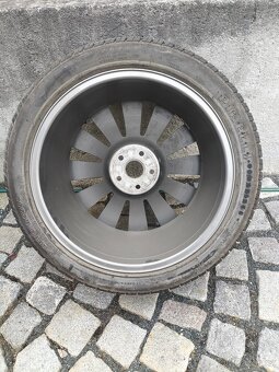Kolo A8 R19 5x112 8,5J ET45 - 2