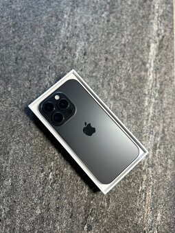 iPhone 15 Pro 128GB, černý titan - KRÁSNÝ STAV - 2