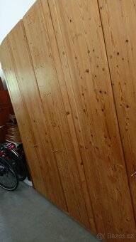 Šatní skříň z masivu borovice - 2