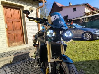 Triumph street triple 675 - 2