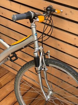 Městská / trekingová kola Btwin Five - 2