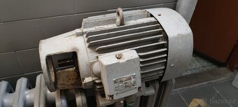 3 HP 3 fázový indukční motor (MOT 3 ~) - 2