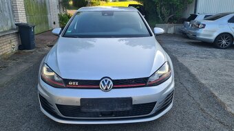 VOLKSWAGEN GOLF 7 GTI - 2,0TSi 162kW - Manuál - 2