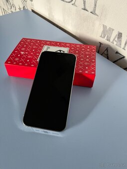 iPhone 12 Pro, bílá barva - 2