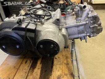 Motor Yamaha T-Max 500 - 2
