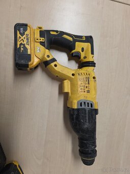 Aku vrtací kladivo Dewalt DCH263 - 2