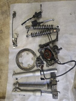 Piaggio Beverly 250 Díly - 2