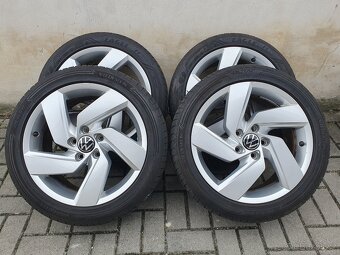 Alu kola vw 5x112 r17 7,5j et51 letni pneu 225/45/17 - 2