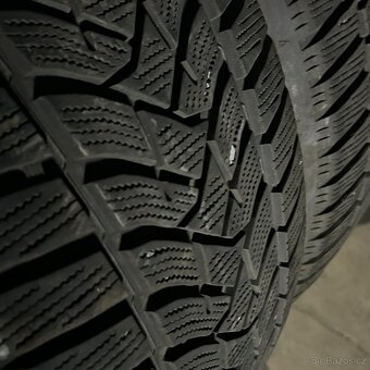 Zimní pneu 255/45 R19 104V Dunlop 7mm - 2