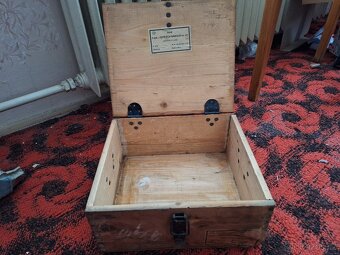 Dřevěná bedna od nábojů - 2