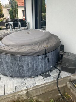 Nafukovací výřivka - 2