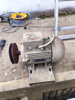 Prodám elektromotor 3 KW - 2