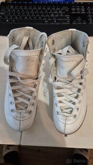 Prodám dívčí krasoblusařské brusle Botas Peggy vel. 28 - 2