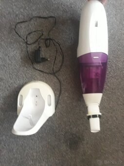 AKU VYSAVAČ ZN. ETA 220 V. S NABÍJEČKOU - 2