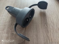 Vidlice a koncovky na kabely 230V - 2