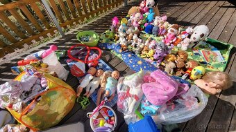 Oblečení po dětech, plyšáci, stan, a spousta dalšího - 2