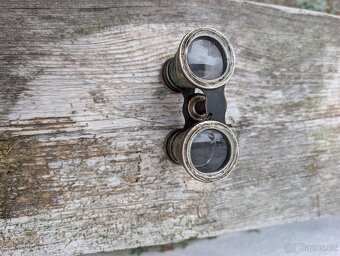 divadelni kukatko dalekohled - 2