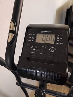 Magnetický elipticky trenažér - 2