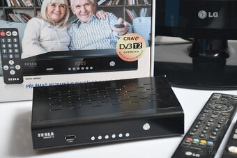 Televizor LG 67 cm + set top box - 2