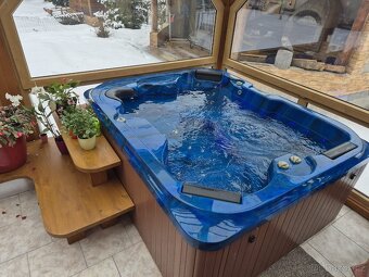 Výřivka pro 4 osoby + kryt + schody - 2