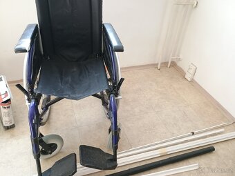 Mechanický invalidní vozík - 2
