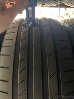225/50 r17 - 2