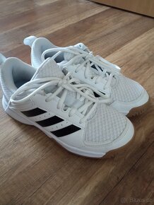 Dětská sportovní sálová obuv Adidas - 2
