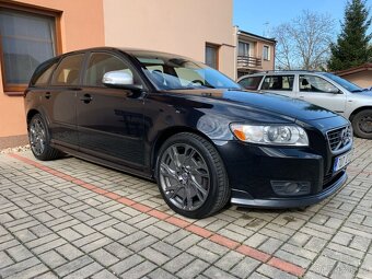 Volvo V50 D3 R-Design - 2